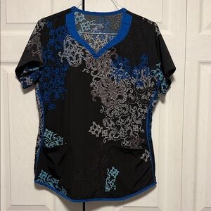 Buttersoft Stretch Black and Blue Patterned Short Sleeve Scrub Top